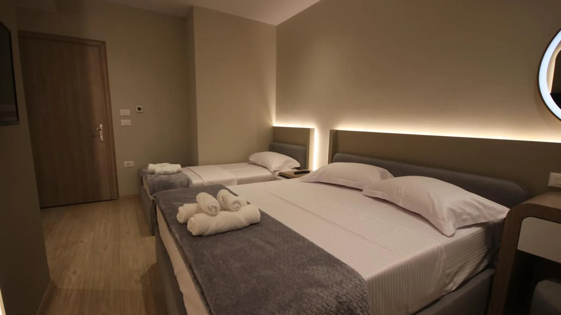 W Cika Hotel 보르쉬 여관