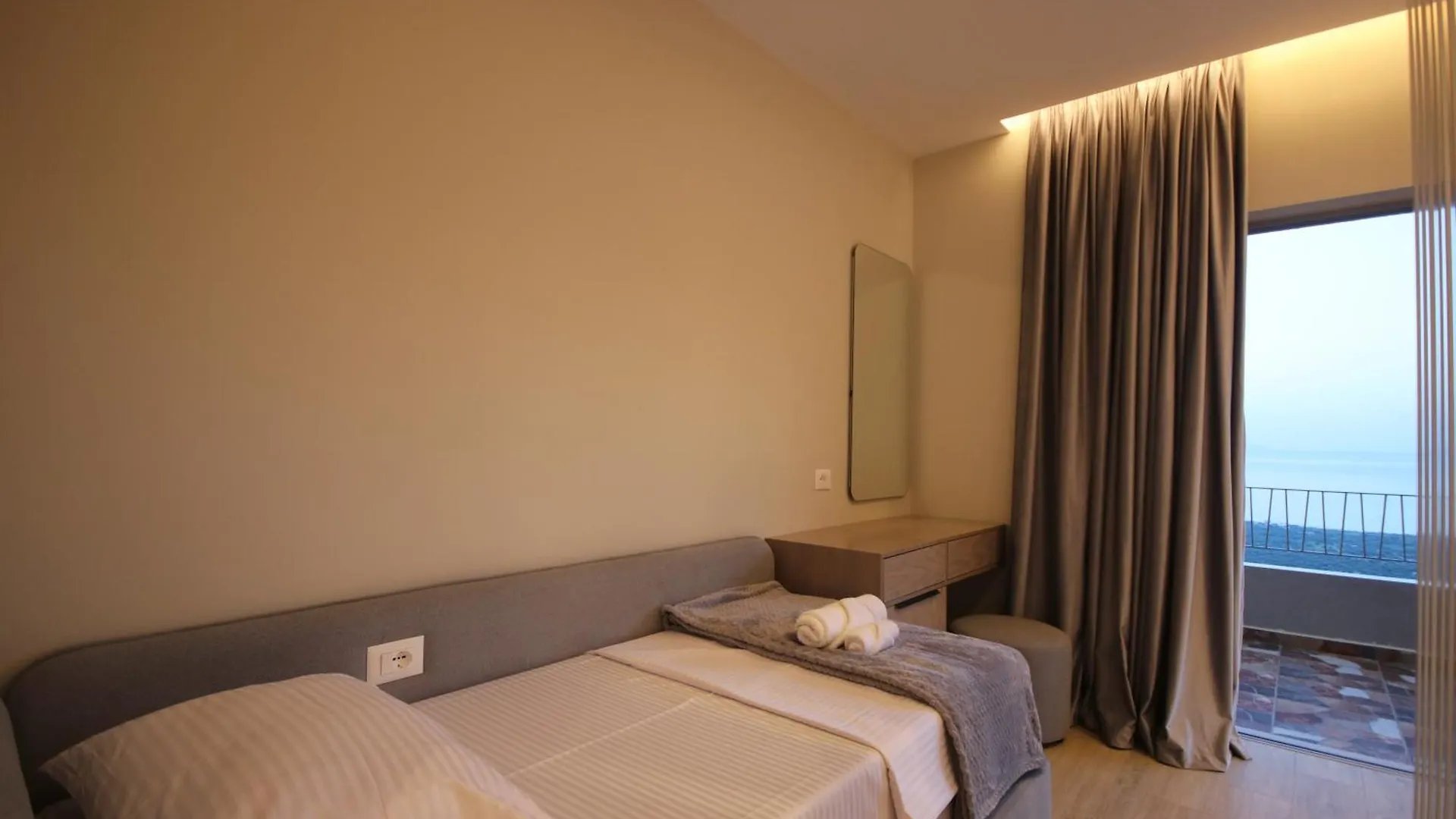W Cika Hotel Borsh 0*,  Albania