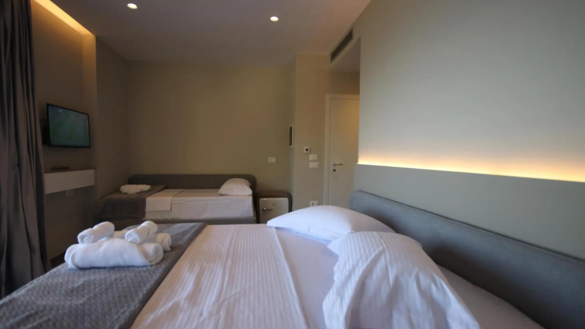 여관 W Cika Hotel 보르쉬